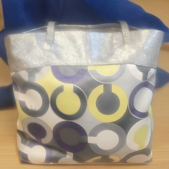 Coach Op Art Lilac, Gray, and Yellow Tote Bag Y2K. Great Condition. - Picture 4 of 8